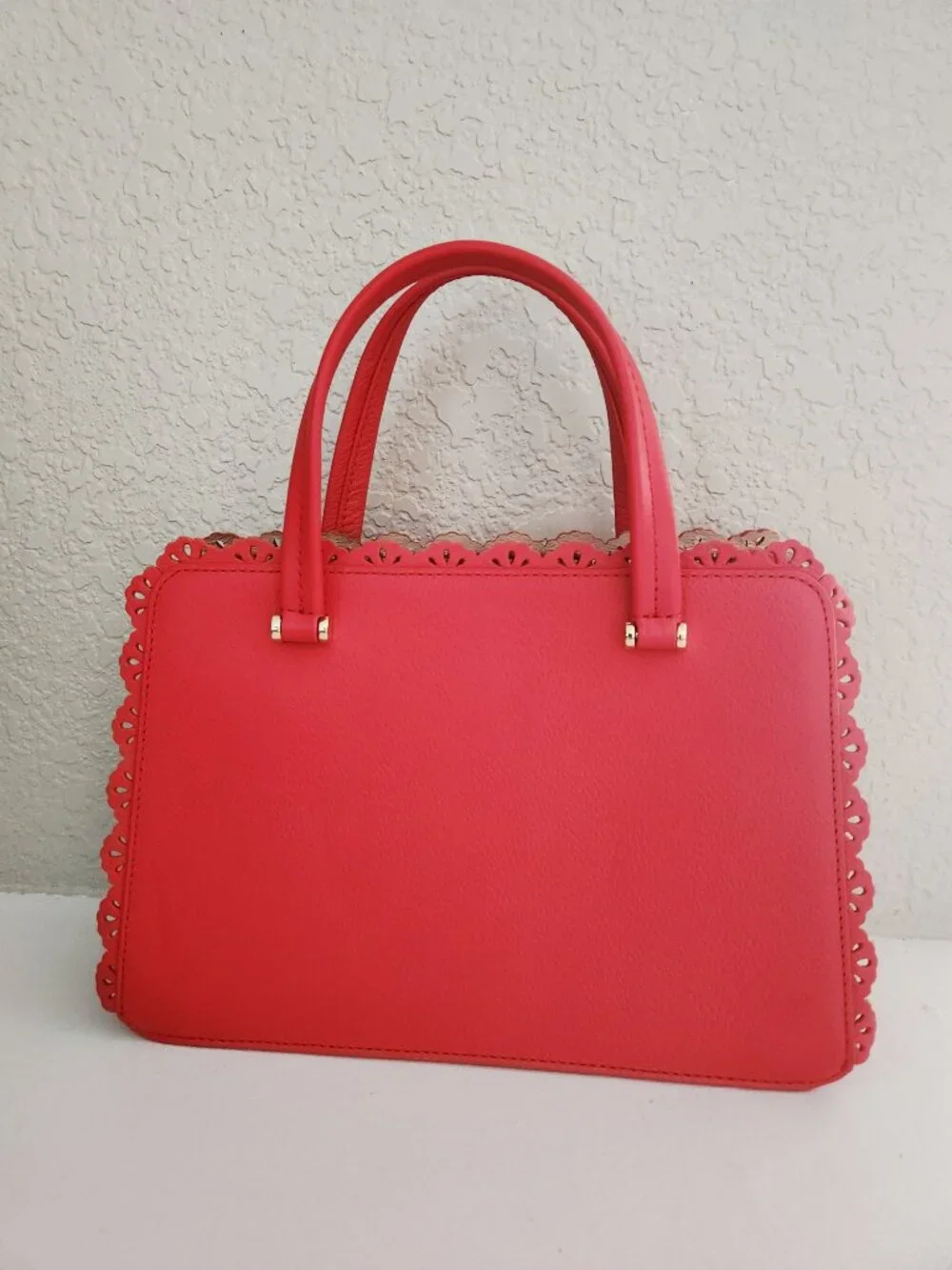 New Kate Spade NY Scallop Coral Leather Satchel Tote Purse - Picture 2 of 12